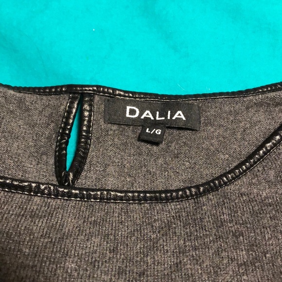 DALIA // Thin Dark Grey Sweater (Size Large) - Picture 2 of 8